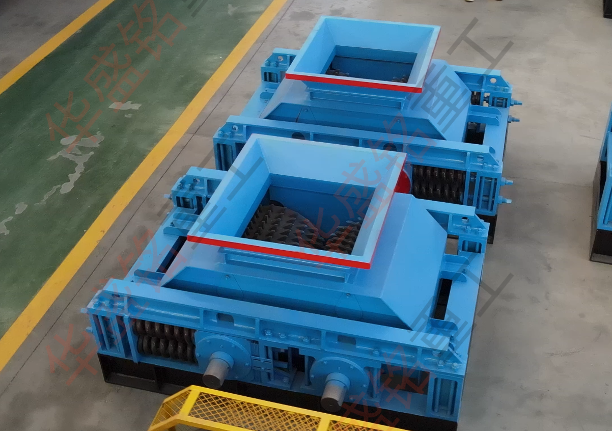 廢舊衛(wèi)浴瓷片怎么處理?華盛銘雙齒輥破碎機提供應對方案