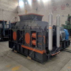 在化工行業中液壓對輥制砂機是如何處理特殊物料的？