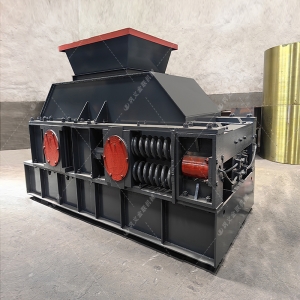 2PG1208對輥制砂機(jī)設(shè)備發(fā)往四川成都