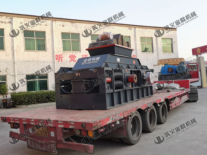 時(shí)產(chǎn)30噸的中型玄武巖制砂機(jī)多少錢一臺，哪個(gè)廠家的玄武巖制砂機(jī)好？