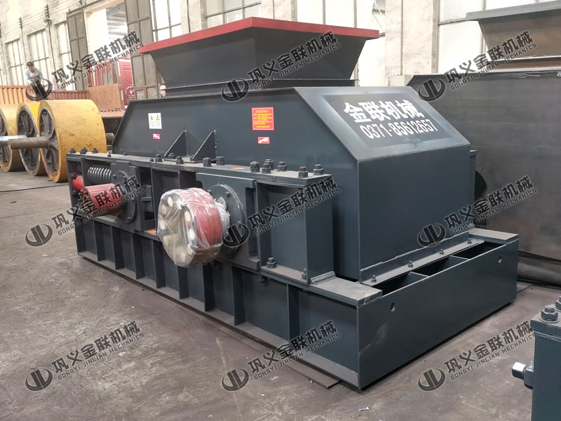 時產30噸風化砂制砂機的價格是多少,哪個廠家質優價廉? 時產30噸風化砂制砂機的價格是多少,哪個廠家質優價廉?