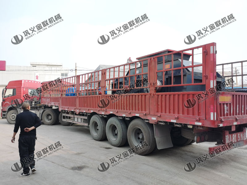 購(gòu)買兩輥破碎機(jī)哪個(gè)廠家好，質(zhì)量怎樣？