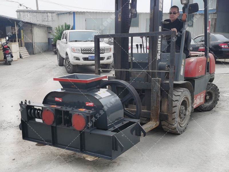 2pg400X250小型對輥破碎機發貨圖片_發往湖南長沙_破碎石英沙