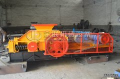 石英石細碎制砂機成品效果怎么樣？對輥石英石粉碎機出沙率高嗎？