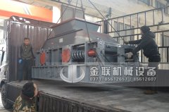 想要避免破碎設(shè)備磨損就要正確的操作風(fēng)化砂破碎機(jī)！