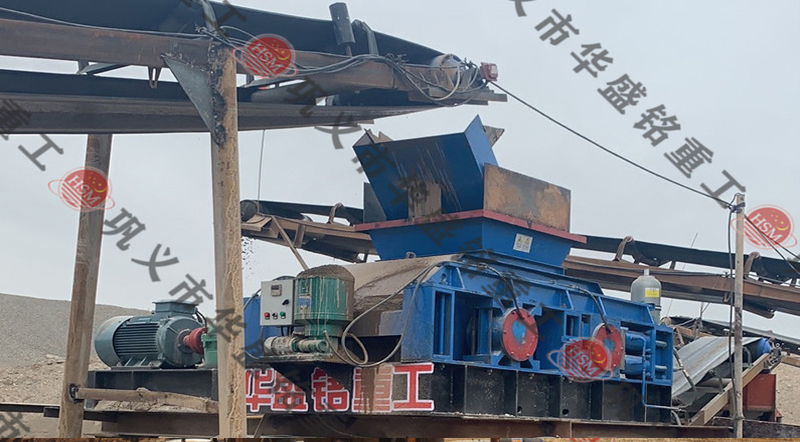 液壓巖石破碎機(jī)案例現(xiàn)場(chǎng)